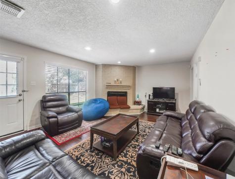 11738 Wickchester Lane Houston TX 77043