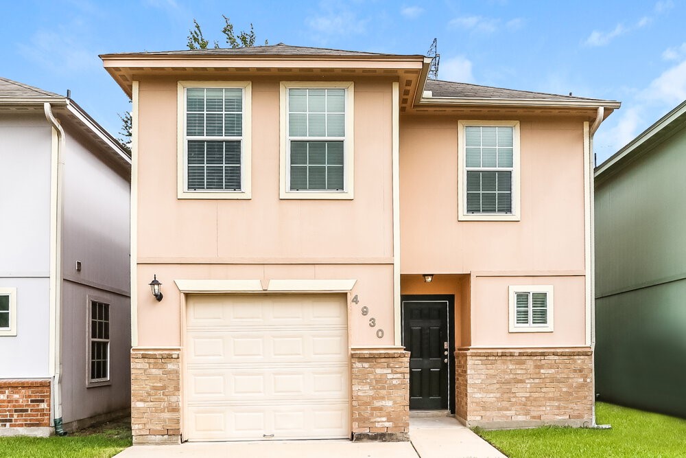 4930 N Cancun Drive Houston TX 77045
