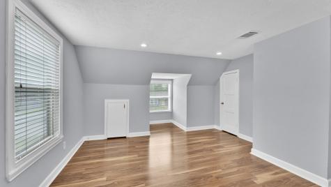 1005 Fairbanks Street Houston TX 77009