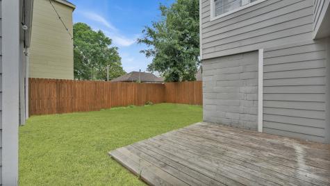 1005 Fairbanks Street Houston TX 77009