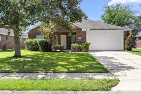 8313 Spinnaker Bay Lane Pearland TX 77584