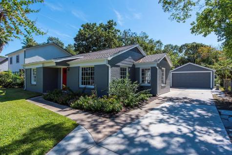 408 Fairbanks Street Houston TX 77009