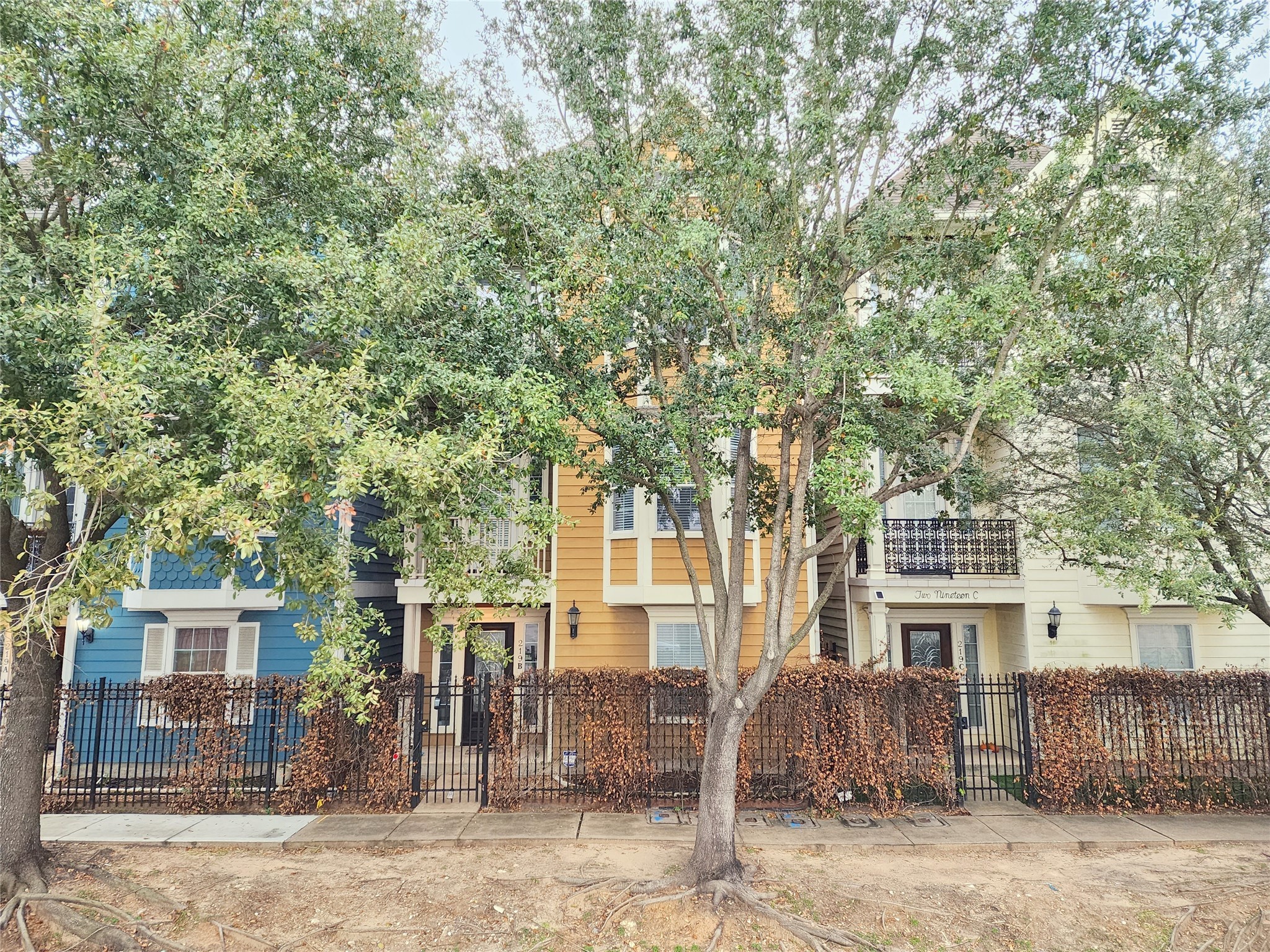 219 W 27th Street B Houston TX 77008