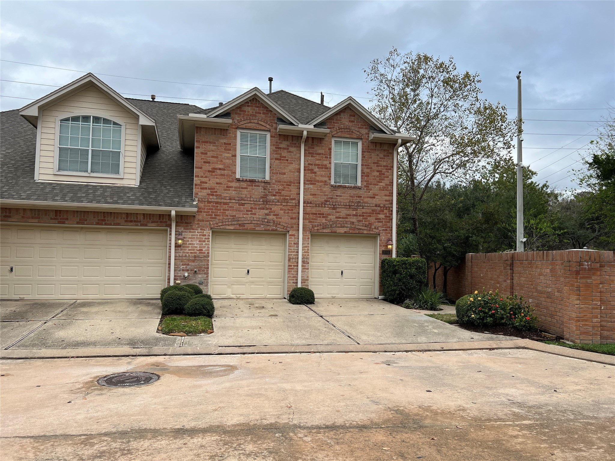 1046 Enclave Square N Houston TX 77077