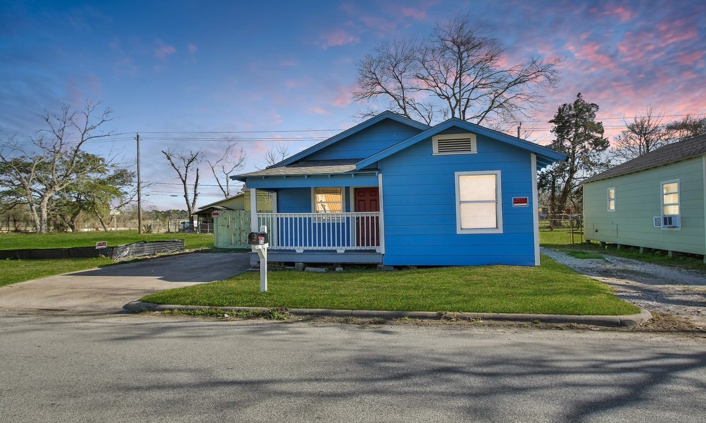 115 W Main Street Baytown TX 77520