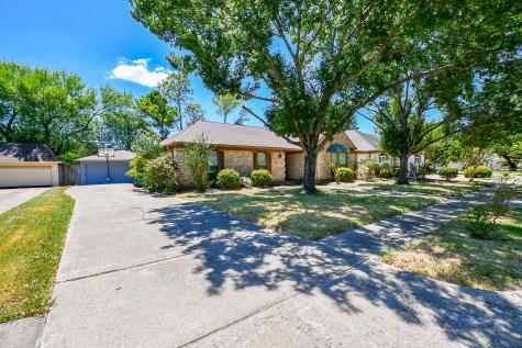 7515 Coachwood Drive Houston TX 77071