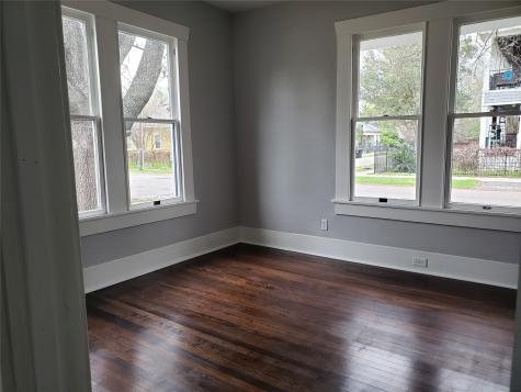 212 Northwood Street Houston TX 77009
