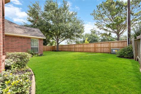 3317 Lakeway Lane Pearland TX 77584
