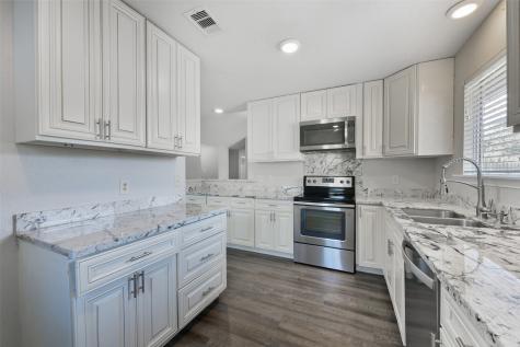 2822 Forest Point Drive League City TX 77573