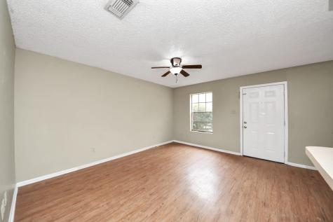 1006 Perry Street 100 Cleveland TX 77327