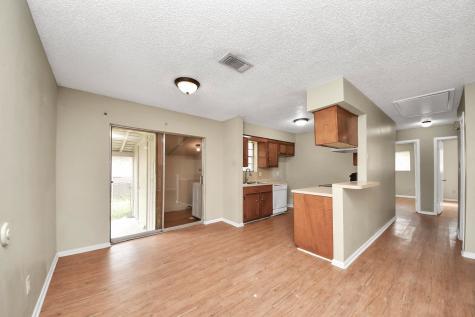 1006 Perry Street 100 Cleveland TX 77327