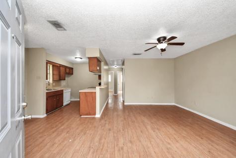 1006 Perry Street 100 Cleveland TX 77327