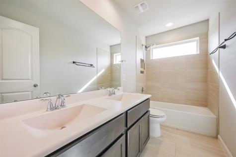 18006 Nanpu Lane Houston TX 77044