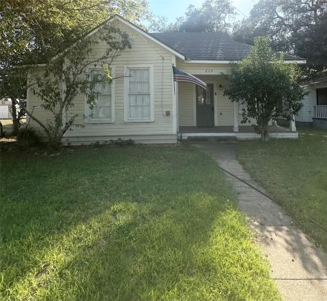 213 N Brazos Street Burton TX 77835