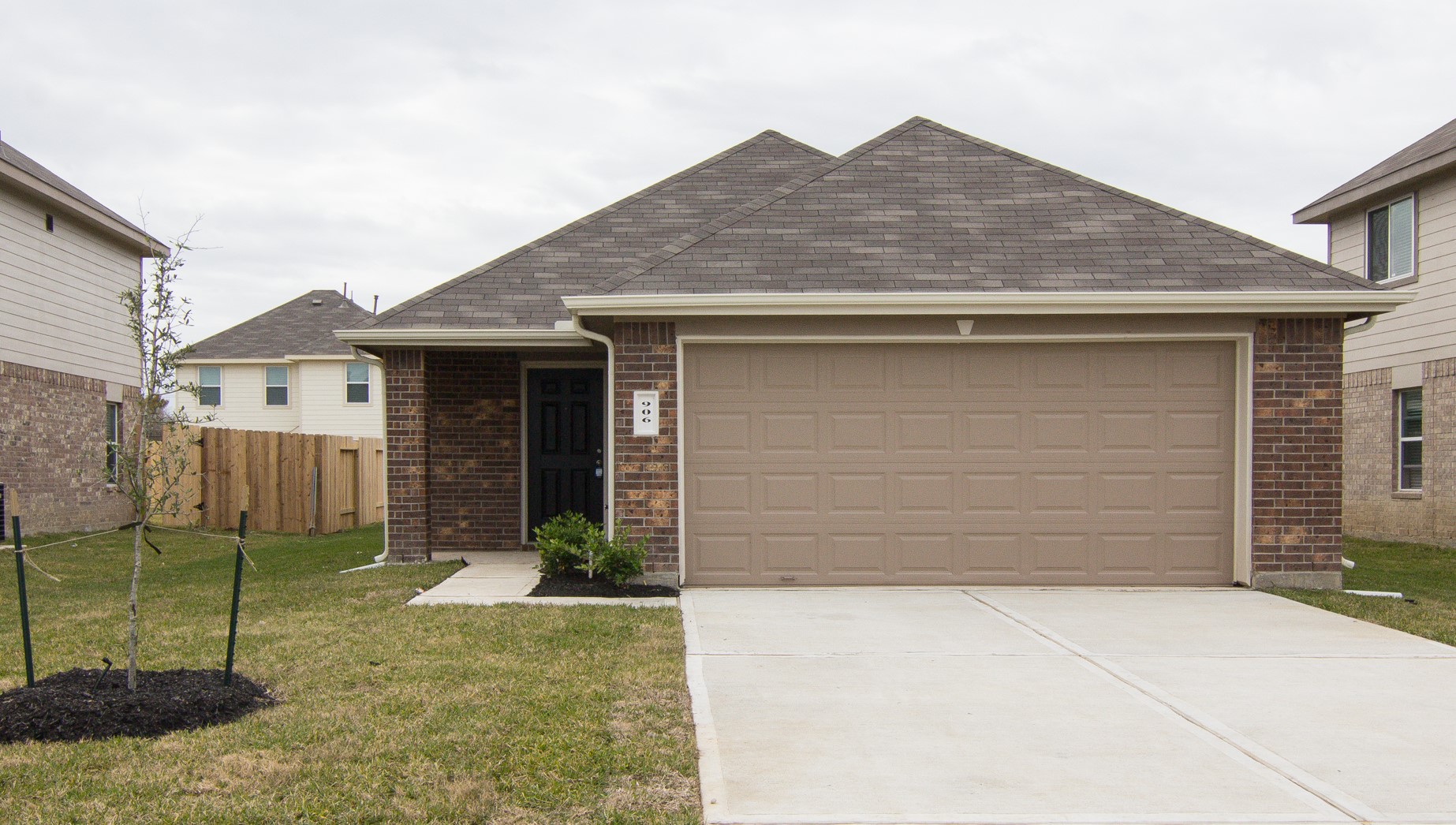 906 Ember Wood Court La Marque TX 77568