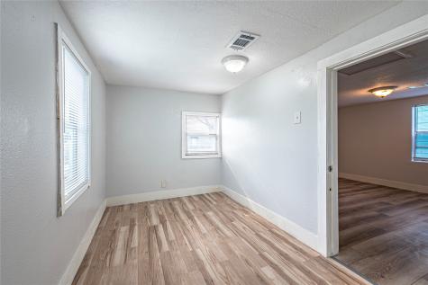 1210 56th Street Galveston TX 77551
