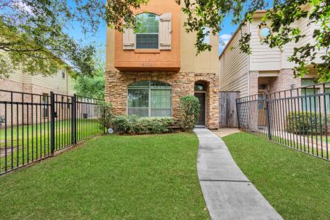9038 Lakes At 610 Drive Houston TX 77054