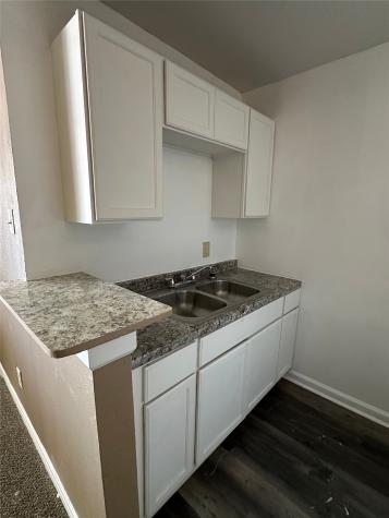 516 Holiday Drive 52 Galveston TX 77550
