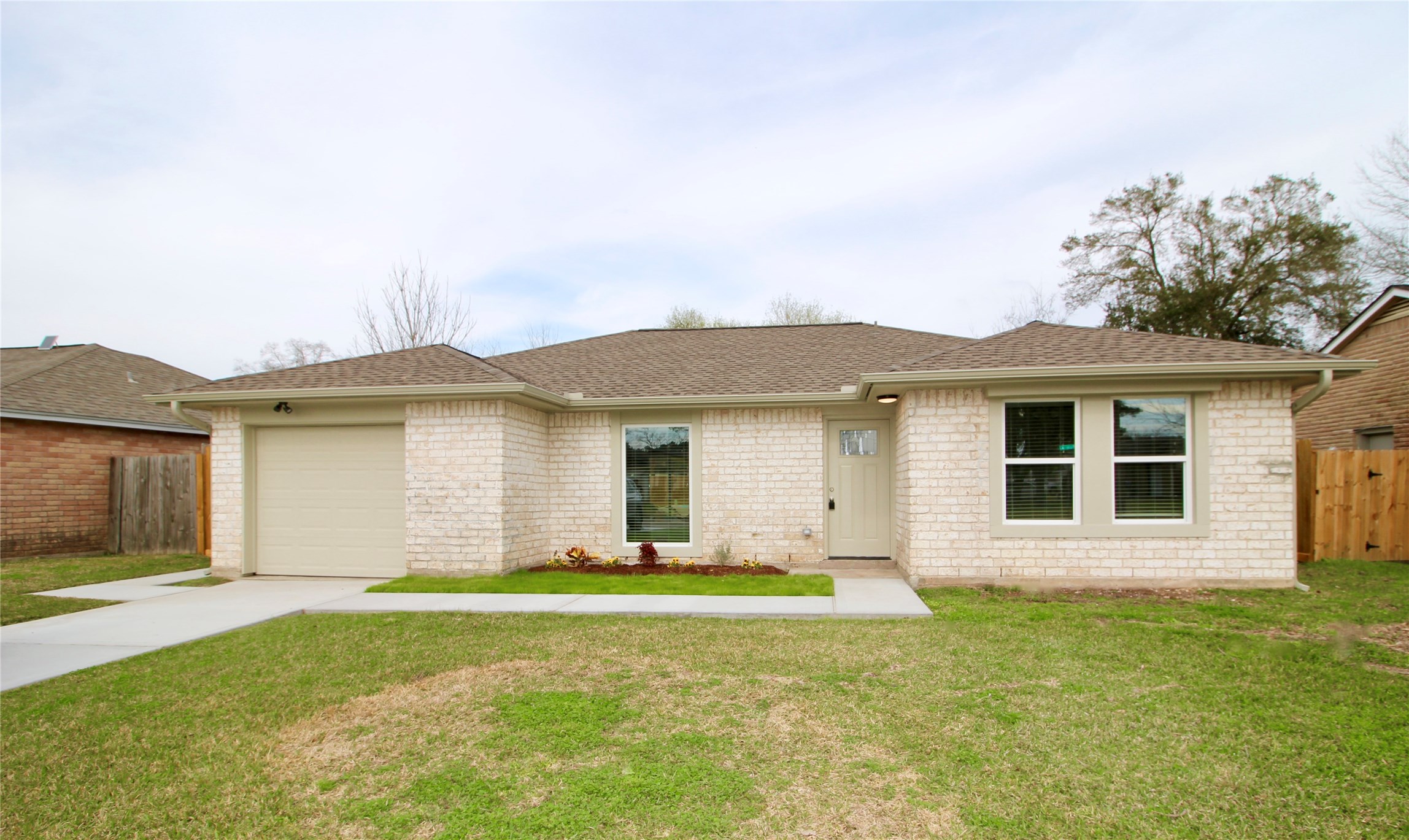 407 Stadium Lane Friendswood TX 77546