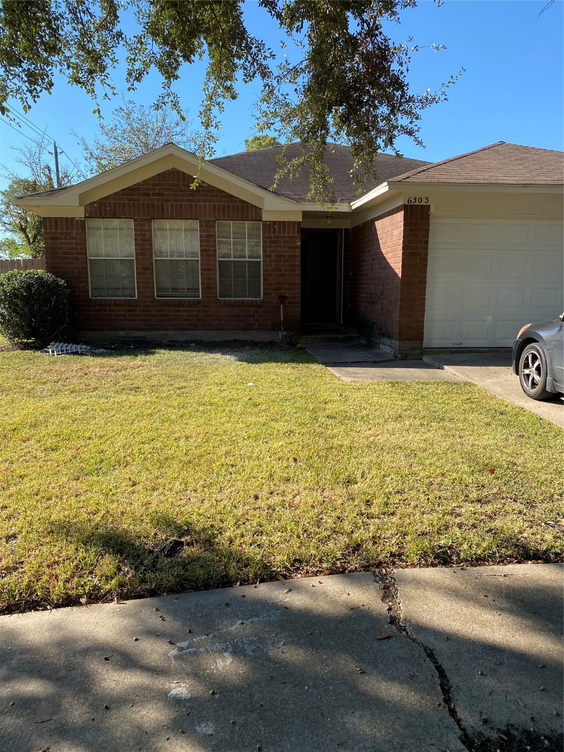 6303 Southwood Court S Houston TX 77035