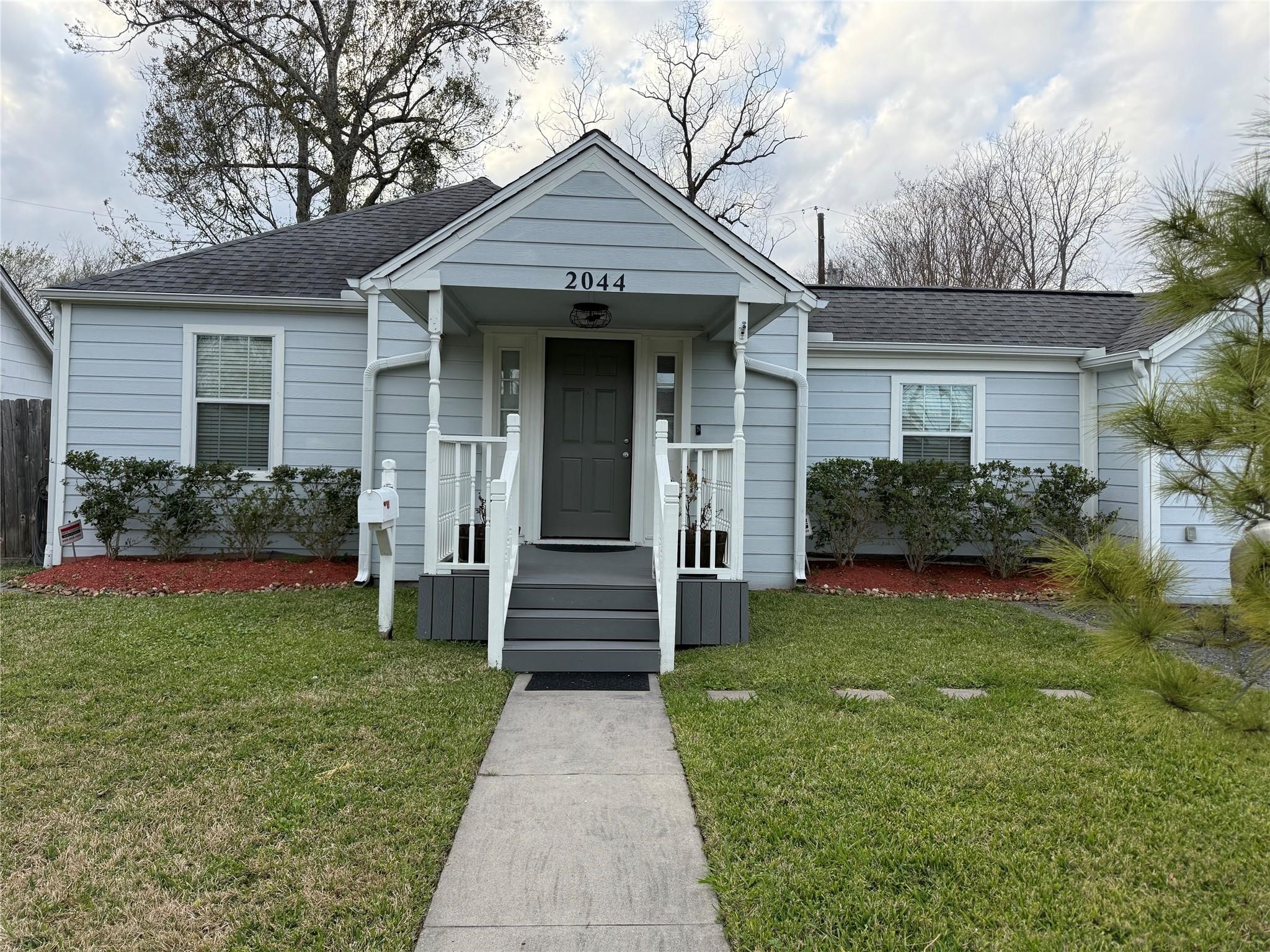 2044 Des Jardines Street Houston TX 77023