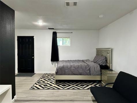 4802 Elser Street Houston TX 77009