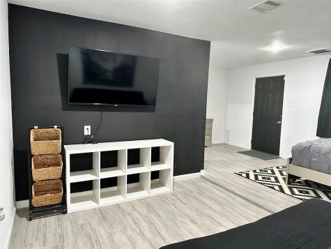 4802 Elser Street Houston TX 77009