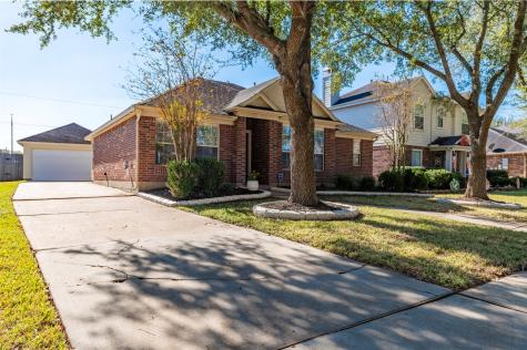 1423 Sand Lake Lane Richmond TX 77407