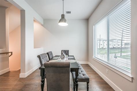 2136 Dennis Street Houston TX 77004