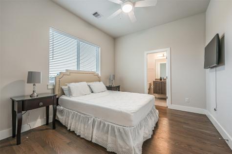2136 Dennis Street Houston TX 77004