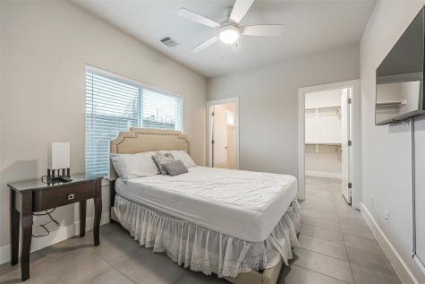 2136 Dennis Street Houston TX 77004