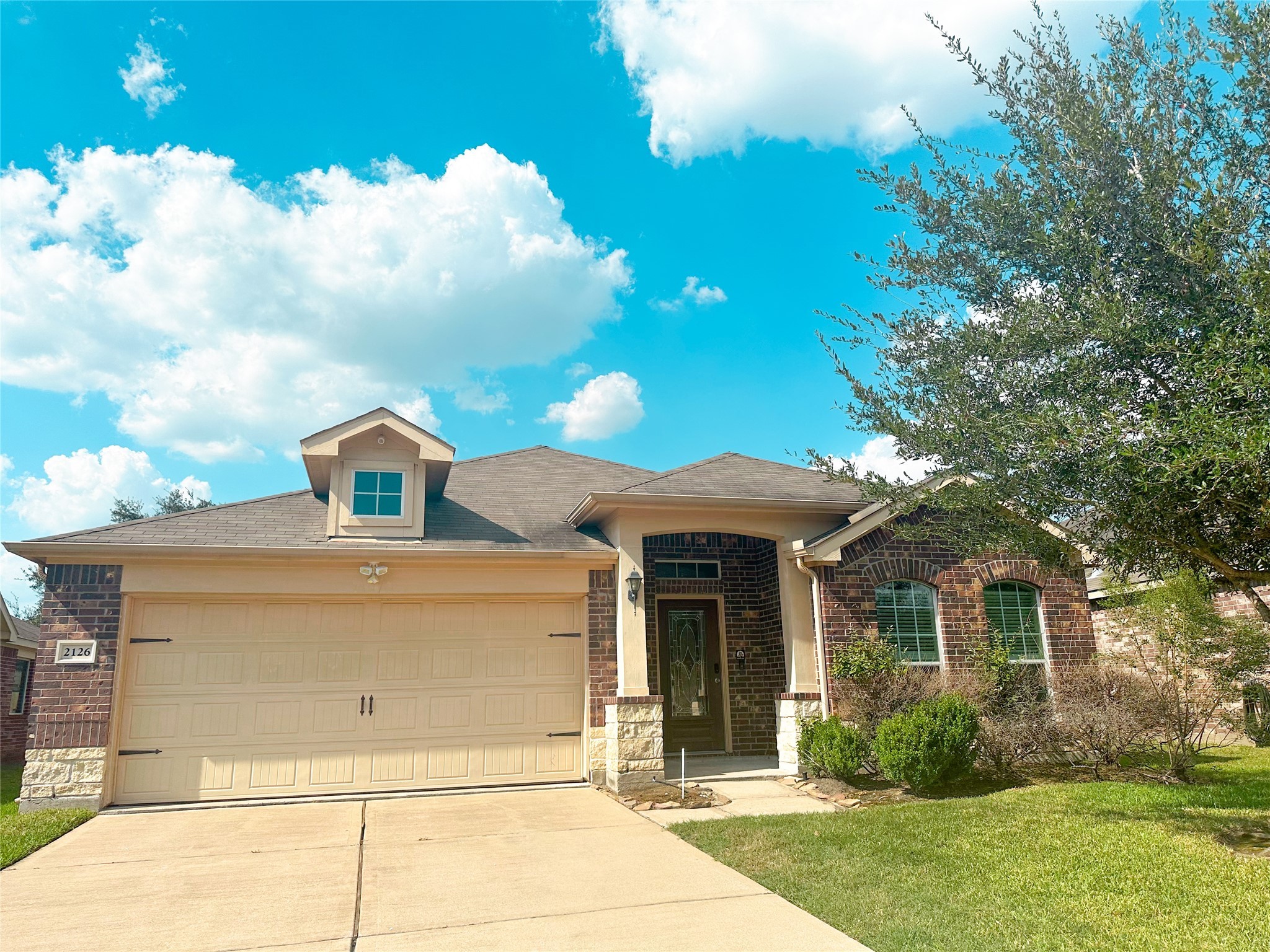 2126 Cogburn Park Drive Houston TX 77047