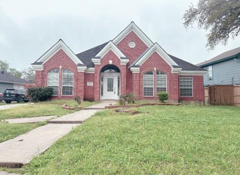 5203 Whittier Oaks Drive Friendswood TX 77546