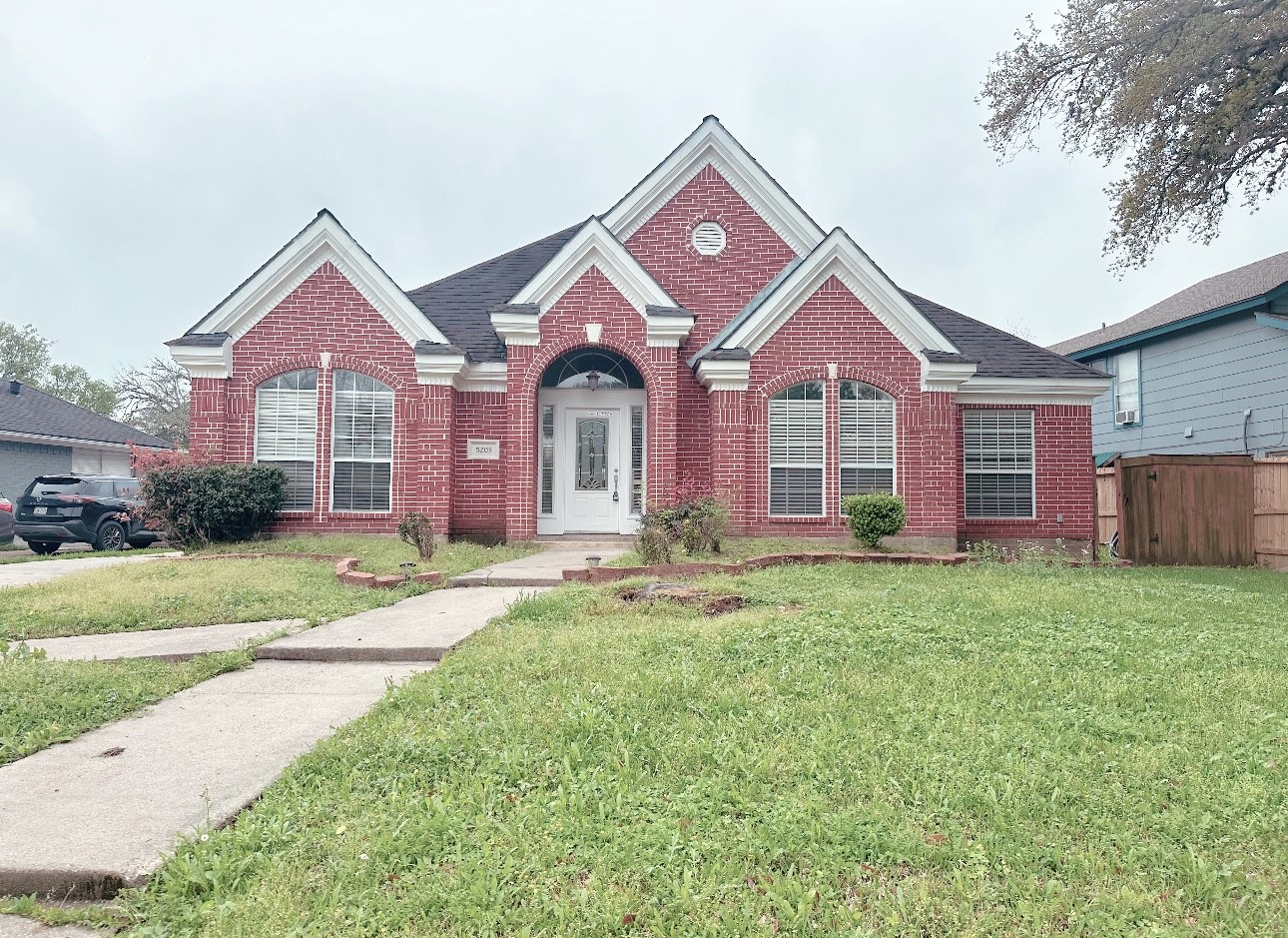 5203 Whittier Oaks Drive Friendswood TX 77546
