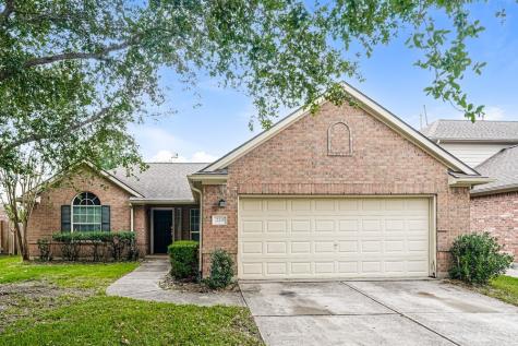549 Green Cedar Drive League City TX 77573