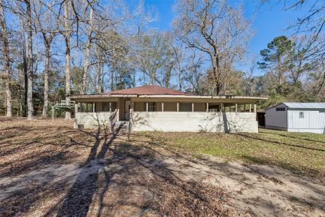 111 Lazy Trail Montgomery TX 77316