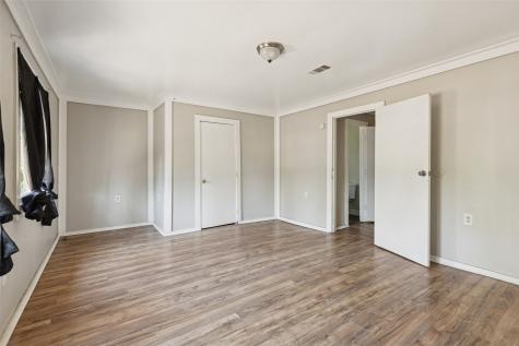 111 Lazy Trail Montgomery TX 77316