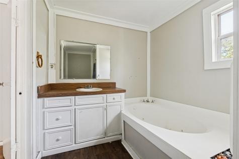 111 Lazy Trail Montgomery TX 77316