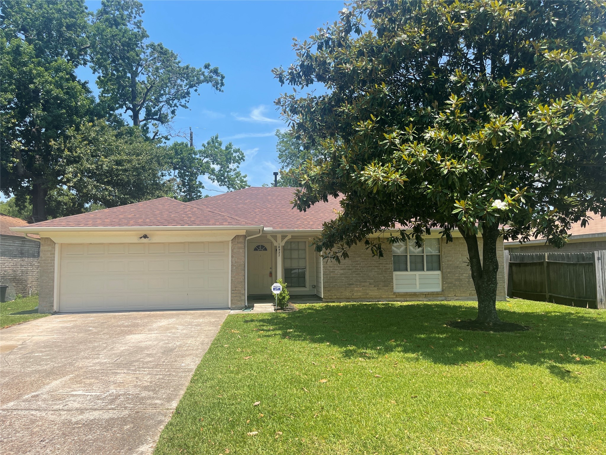 15927 Dunman Lane Houston TX 77044