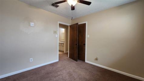 11710 N Petersham Drive Houston TX 77031