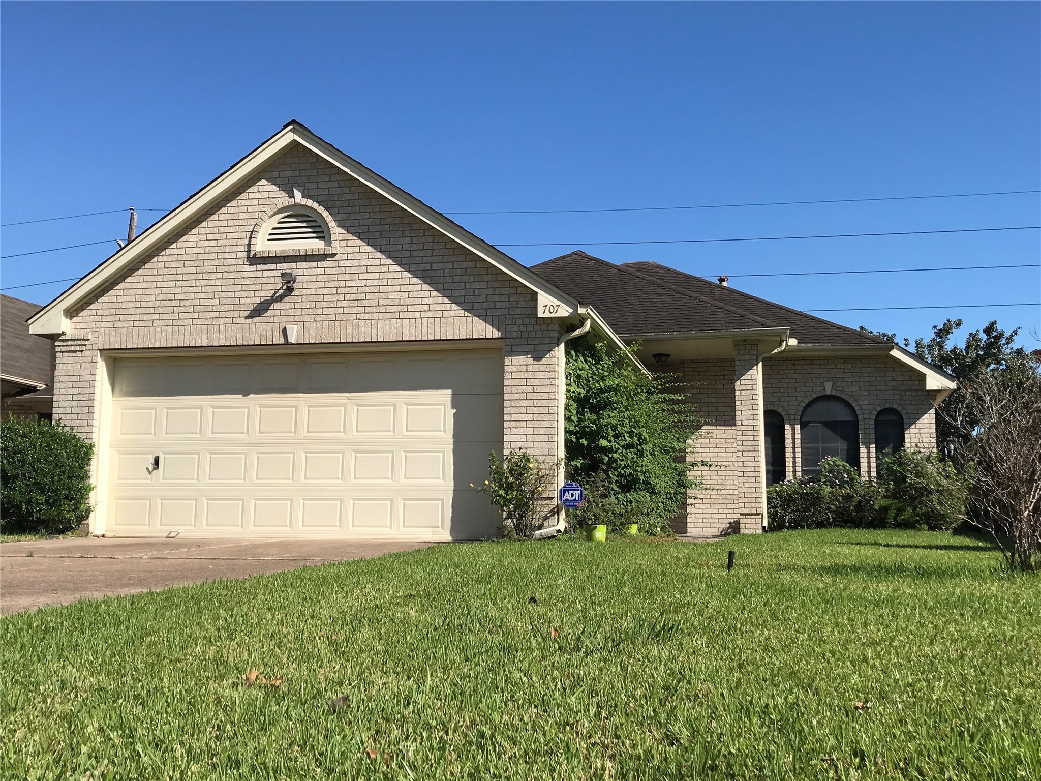 707 Redwood Bend Lane Pearland TX 77584