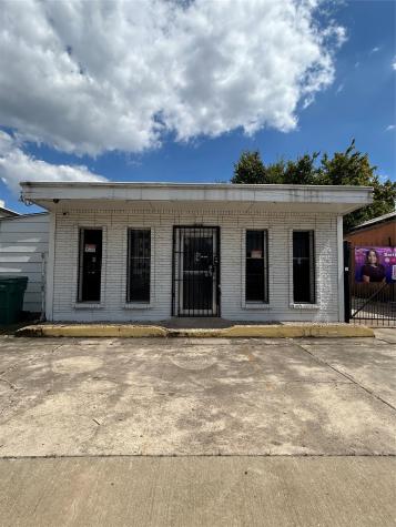 1804 N Main Street Houston TX 77009