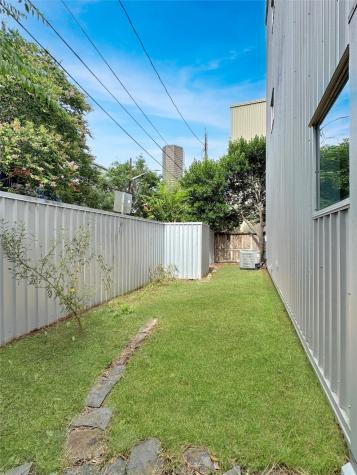 1303 Arthur Street Houston TX 77019