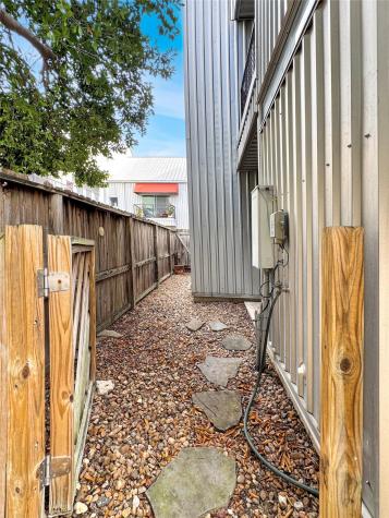 1303 Arthur Street Houston TX 77019