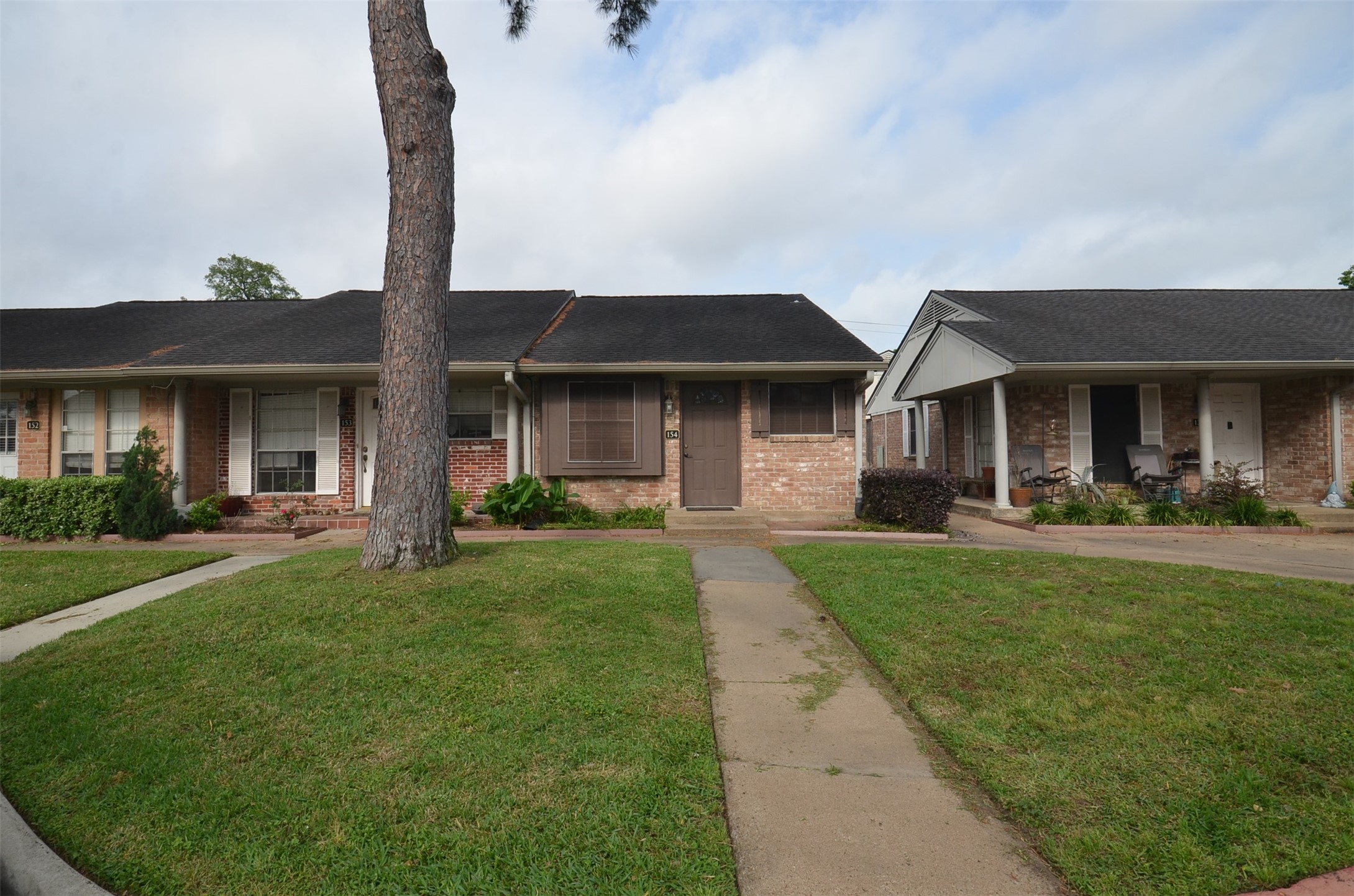 1108 W Tri Oaks Lane 154 Houston TX 77043
