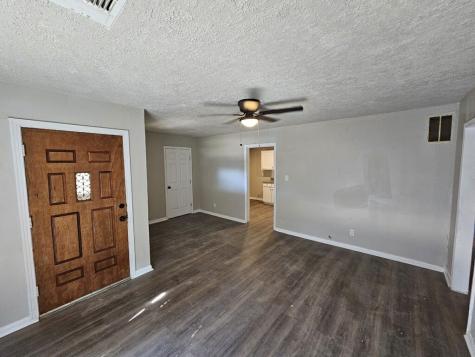 5831 Belneath Street Houston TX 77033