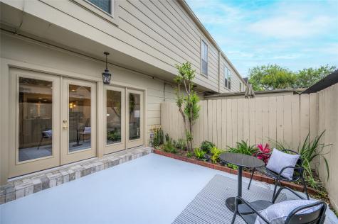 14723 Barryknoll Lane 107 Houston TX 77079