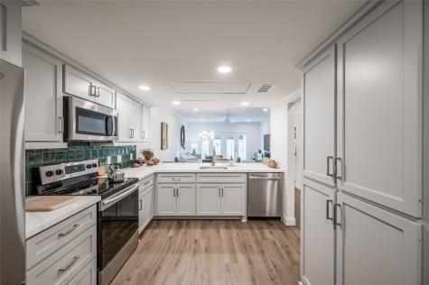 14723 Barryknoll Lane 107 Houston TX 77079