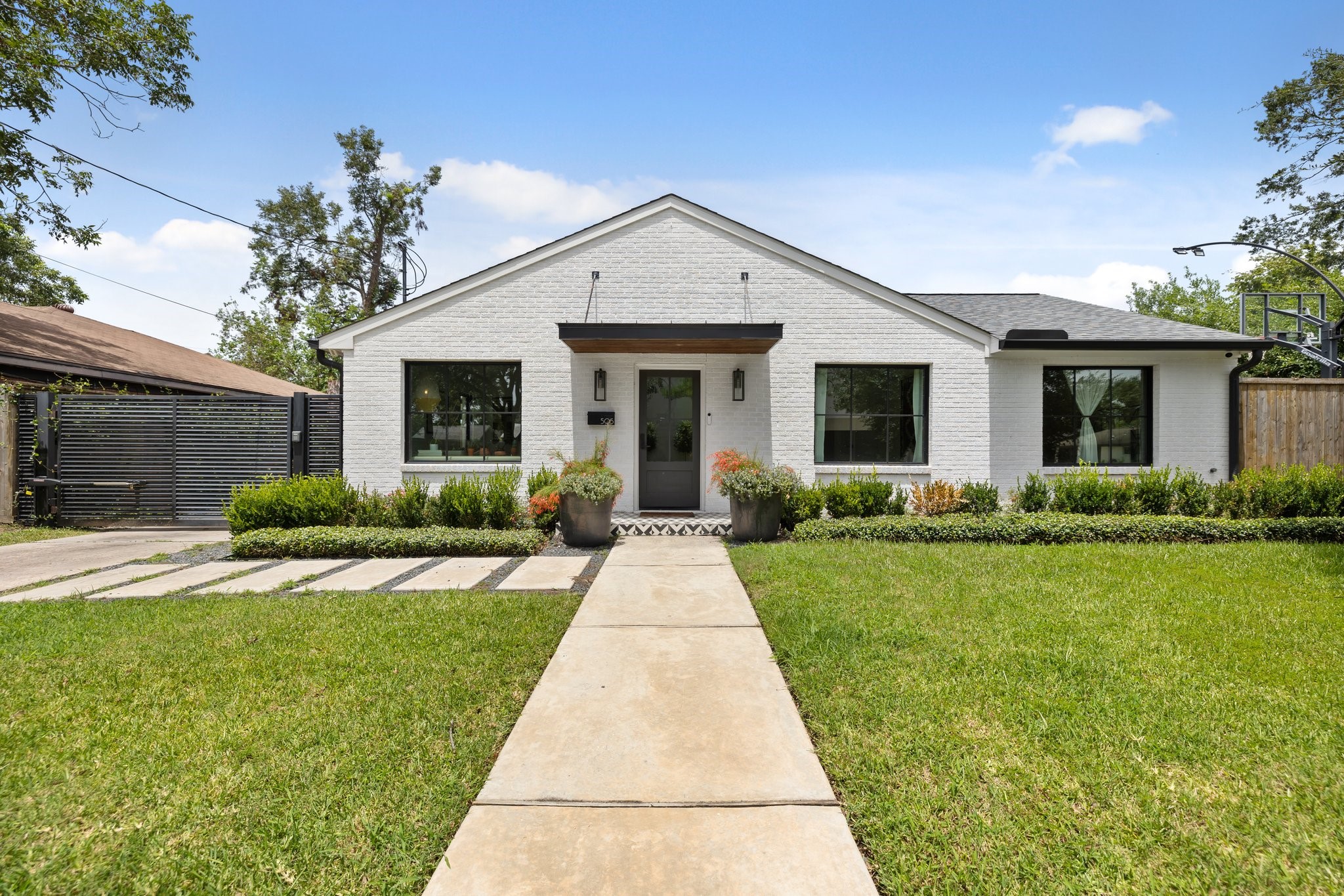 505 Moody Street Houston TX 77009