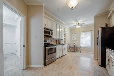 727 Bunker Hill Road 33 Houston TX 77024